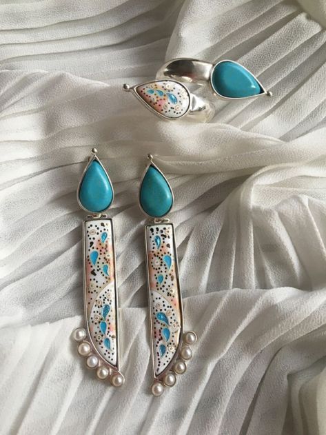 Earrings With Pearls, Art Jewelry Design, Antique Jewellery Designs, Fancy Jewellery Designs, Indian Jewellery Design Earrings, Polymer Clay Jewelry Diy, Indian Jewelry Sets, Classy Jewelry, Fancy Jewellery