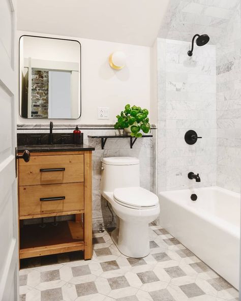 If you thought @yellowbrickhome couldn't outdo themselves any more, think again! 😍 Bathroom Tile Combinations, Farmhouse Tiles, Beachy Bedroom Ideas, Small Bathroom With Tub, Bathroom Floor Tile Ideas, Neutral Textures, Bathroom Planning, Tile Combinations, Connecticut House