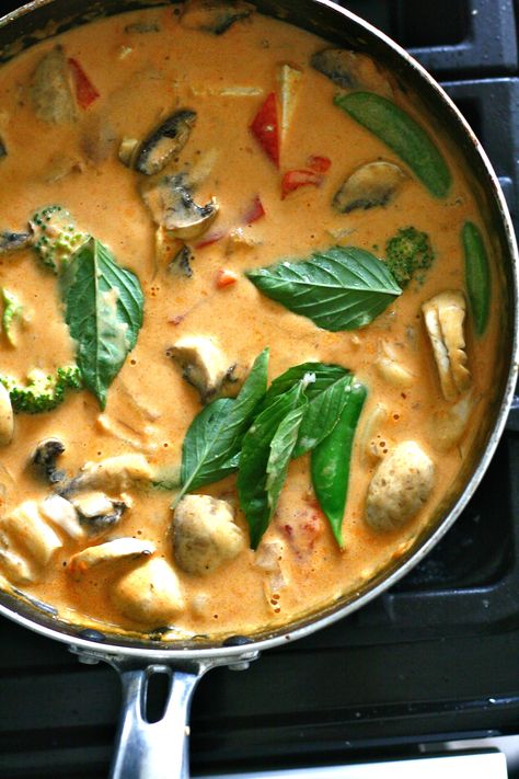 Thai Mat, Thai Mad, Milk Chicken, Curry With Coconut Milk, Masakan Malaysia, Coconut Milk Chicken, Kari Ayam, Panang Curry, Aloo Gobi