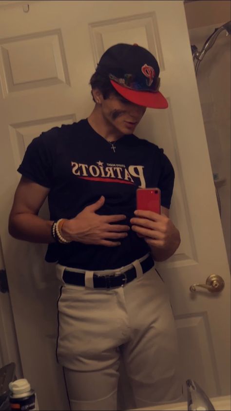 Baseball Guys Aesthetic, Sweet Guys Aesthetic, Cute Baseball Guys High School, Baseball Boys Vs Football Boys, Baseball Guy Aesthetic, Baseball Boys Vsco, Baseball Eye Black Ideas Boys, Jaslene Core, Cute Baseball Boys Middle School