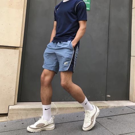 Hajime Iwazumi / Haikyuu / aesthetics Smart Casual Coat, Sporty Outfits Men, Outfits Quotes, Guys Fits, Guy Fits, Mens Summer Outfits, Male Outfits, Mens Trendy Outfits, Mens Shorts Summer