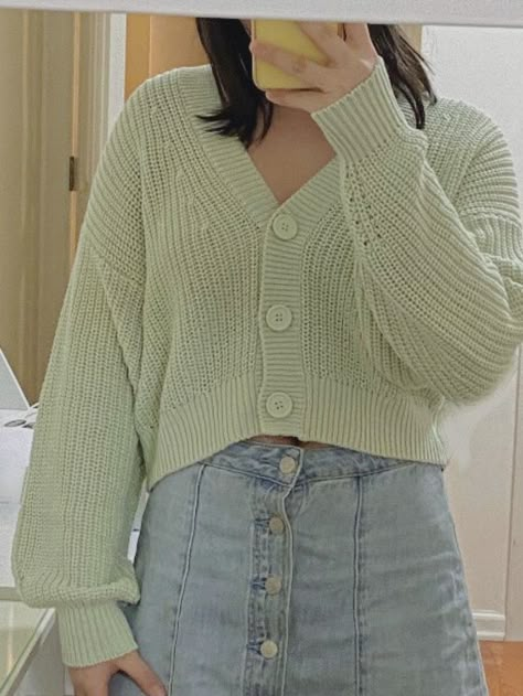 Outfits With Green Sweaters, Cute Sweater Outfits Aesthetic, Green Knitted Sweater Outfit, Soft Green Outfit Aesthetic, Cute Green Outfits Aesthetic, Mint Green Cardigan Outfit, Green Sweater Outfit Aesthetic, Mint Green Aesthetic Outfit, Green Cottagecore Outfit