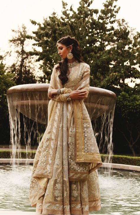 In Femina.... like a Mughal princess Lehenga Color Combos, Princess Lehenga, Mughal Queen, Mughal Princess, Gold Anarkali, Gold Lehenga, White Lehenga, Indian Bridal Sarees, India Style