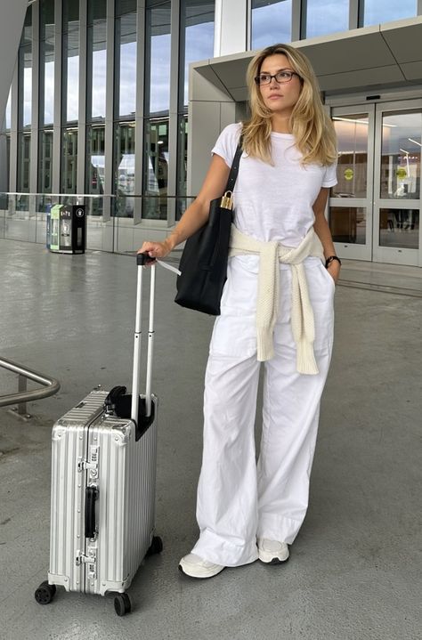 Cute Airport Fits Summer, Philippines Trip, Flight Outfit Airport Style, Bangkok Trip, Airport Fit, Flight Outfit, Airport Outfits, Airport Fits, Style Essentials