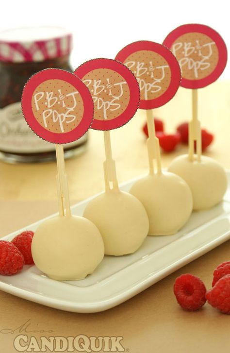 Peanut Butter & Jam Cake Pops - the peanut butter cake used to make these cake pops is seriously amazing and the hint of jam in the center is a perfect addition! Must make! @Miss CandiQuik Jam Filled Cake, Filled Cake Pops, Cake Pop Receita, Greek Yogurt And Peanut Butter, Cake Pop Recipes, Jam Cake, Cake Ball, Cake Pop Ideas, Raspberry Preserves