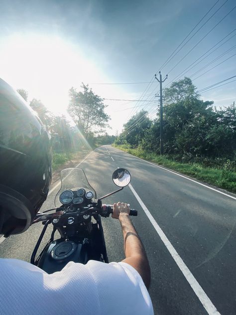 royal enfield Royal Enfield Snap, Royal Enfield Aesthetic, Himalayan Bike, Himalayan Royal Enfield, Royal Enfield Classic 350cc, Aesthetic Bike, Bullet Bike, Bullet Bike Royal Enfield, Enfield Himalayan