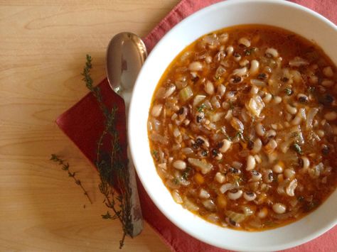 Greek black eyed beans with celery and thyme Orthodox Fasting, Greek Green Beans, Bean Soups, Light Soup, Black Eyed Beans, Lenten Recipes, Grilled Corn Salad, Light Soups, Lent Recipes