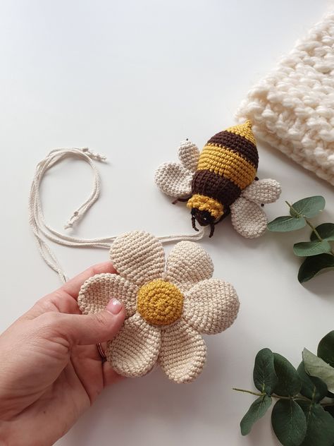 Knitted Bee, Rattle Crochet, Crochet Nursery Decor, Crochet Baby Mobiles, Crochet Rattle, Baby Gym Toys, Crochet Nursery, Rainbow Toy, Crib Toys