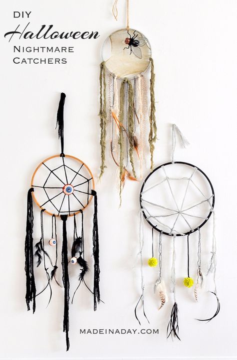 Zen Activities, Diy Bingo, Halloween Dream Catcher, Witchy Shop, Spooky Crochet, Cheap Halloween Diy, Cute Halloween Decor, Cheap Diy Halloween Decorations, Creepy Halloween Costumes