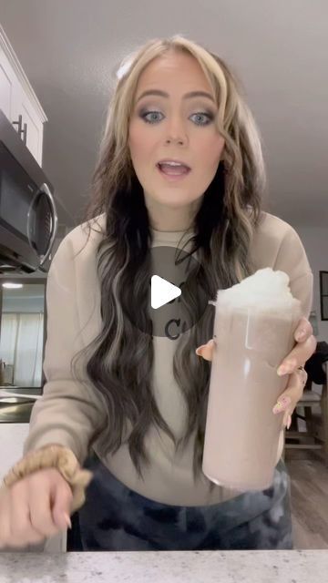 Larissa Krebbs on Instagram: "Nutella Inspired Protein Milkshake #nutella #inspired #protein #highprotein #lowcarb #lowsugar #lowcalorie #snack #meal #highproteinsnack #highproteinmeals #weightloss #wls #wlscommunity #rny #vsg #proteinmilkshake #milkshake #breakfast #fatloss" Protein Drink Dessert, Nutella Protein Shake, Premier Protein Milkshake Recipes, Protein Shake Brands, Protein Milkshake Recipe, Protein Puddings, Healthy Protein Shake Recipes, On The Go Meals, Protein Milkshake