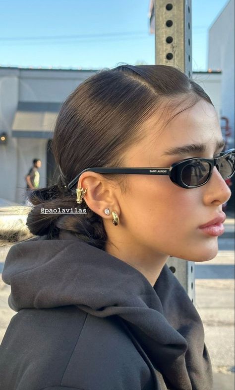 Reading Glasses Aesthetic, Sunnies Aesthetic, Aesthetic Glasses, Stile Kylie Jenner, Sunglasses 2024, Estilo Hippie, Pretty Fashion, Stylish Glasses, Women Sunglasses