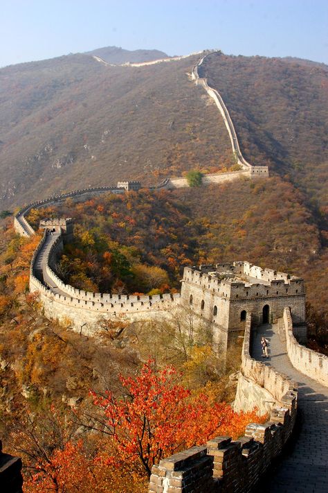 Explore China, Visit China, Montage Photo, Great Wall Of China, China Travel, Great Wall, Famous Places, Alam Yang Indah, Beautiful Places To Travel