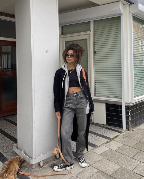 Check the link to style your Fall outfits with these gray jeans, fall outfit ideas | dark jeans | gray jeans | fall inspo | baggy jeans | source: @AMAKA.HAMELIJNCK Outfit Ideas Dark, Grey Jeans Outfit, Baggy Jeans Outfit, Gray Jeans, Fall Jeans, Y2k Denim, Fall Outfit Ideas, Fall Inspo, Dark Jeans