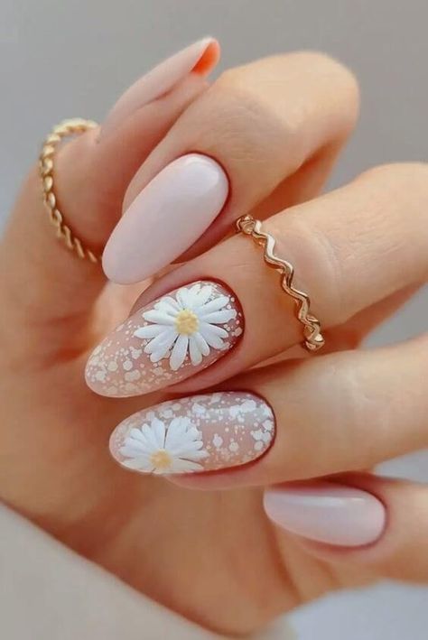 The top spring nails, spring nail art, and spring nail designs to copy Short Nails Gel, Cute Nails Short, Unghie Nail Art, Cute Spring Nails, Daisy Nails, Nail Styles, Spring Nail, Nails Gel, Nail Designs Spring