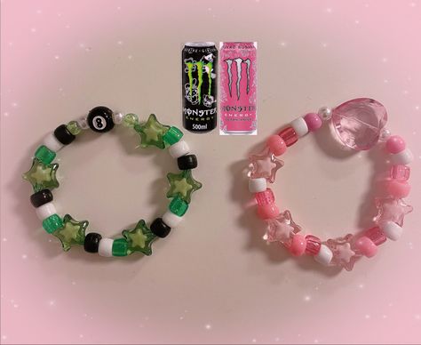 Kandi Bracelets Couples, Cool Beaded Bracelets Ideas, Monster Energy Jewelry, Friend Group Bracelet Ideas, Diy Kandi Cuff, Easy Kandi Bracelets, Barbie Kandi, Beaded Bracelets Funny, Matching Kandi Bracelets For Friends