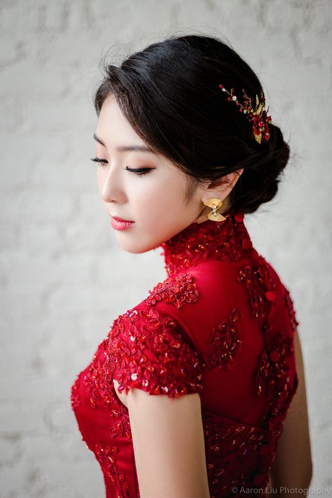 Best Seattle Asian Wedding | Bridal Makeup and Hair - 西雅圖造型師 新秘 Nicole Wang — Nicole Wang Makeup and Hair Chinese Bride Makeup, Asian Hair Updo, Asian Wedding Makeup, Asian Bridal Hair, Wedding Day Looks, Wedding Bridal Makeup, Bridal Makeup And Hair, Asian Bridal Makeup, Bridal Hairdo