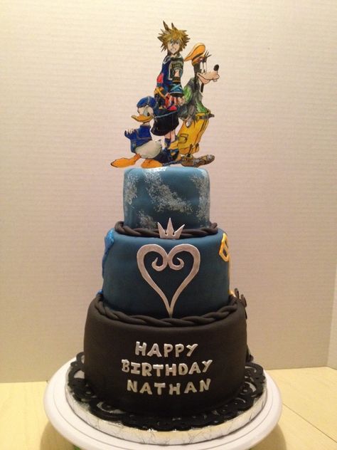 kingdom hearts cakes | kingdom hearts birthday cake kingdom hearts birthday cake with gum ... Kingdom Hearts Cake, Heart Cake Decoration, Heart Cake Design, Hearts Cake, Heart Birthday Cake, Quince Cake, Anime Cake, Pokemon Cake, Heart Cakes