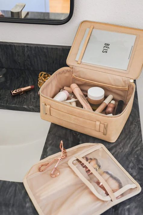 Makeup travel case