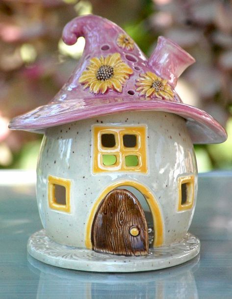 Pottery Fairy, Fairy House Crafts, Clay Fairy House, Kids Clay, Pottery Houses, Clay Fairies, Garden Pottery, Pottery Crafts, Pottery Classes