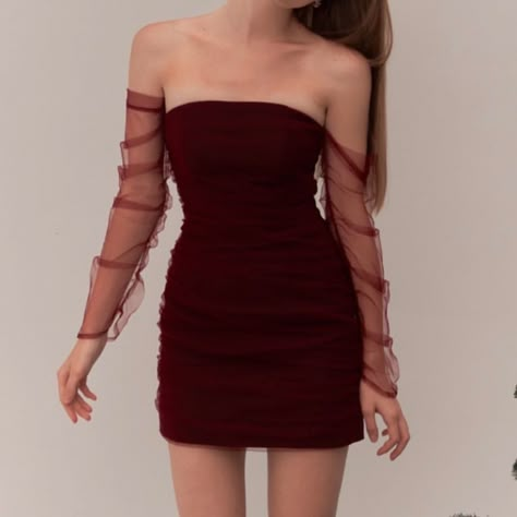 Short Red Dress Outfit Party, Pretty Red Dresses Classy, Red Elegant Dress Short, Red Dress Night Out, Red Winter Formal Dresses, Red Dress Short Formal, Cute Red Dresses Short, Elegant Red Dress Short, Red And Black Dress Short