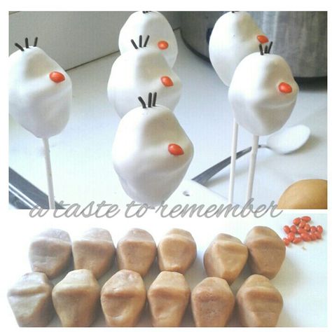 Do YOU wanna build a snowman? Basic shaping tutorial for Olaf. Follow us on Instagram for more tutorials! @a_taste_to_remember Search for hashtag #attrtutorials Disney Cake Pops, Frozen Cake Pops, Fun Cake Pops, Olaf Cake, Disney Foods, Cake Pop Tutorial, Frozen Theme Cake, Cake Pop Decorating, Pop Ideas