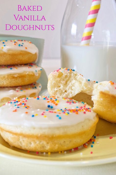 These Baked Vanilla Cake Doughnuts are irresistibly delicious and so much easier to make than fried doughnuts. These doughnuts are perfectly tender with a vanilla glaze, and they take minutes to make! #donut #dounuts #doughnut #doughnuts #bakeddonuts #vanilladonuts #vanilladoughnuts Baked Doughnut Recipes, My Country Table, Doughnut Recipes, Cake Doughnuts, Homemade Doughnuts, How To Make Dough, Scrumptious Food, Country Table, Doughnut Cake