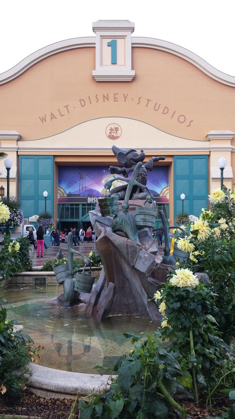 Walt Disney Studios Paris, Walt Disney Paris, Disney Studios Paris, Disney Paris, Paris Poster, Walt Disney Studios, Disneyland Paris, Disney Dream, Paris Travel