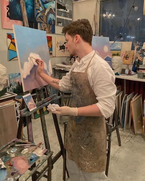 Boy Painter Aesthetic, Painters Outfit Artists, Male Painter Aesthetic, Painter Outfit Aesthetic, Artsy Boy Aesthetic, Artist Outfit Style, Artist Aesthetic Outfit, Art Teacher Aesthetic, Painter Outfit