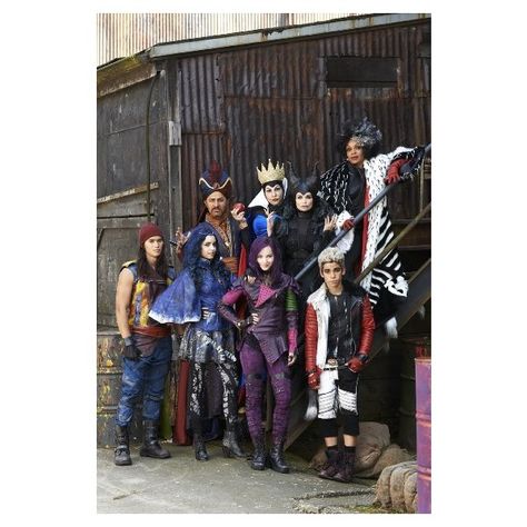 0 Dove Cameron Descendants, Descendants 2015, Disney Descendants Characters, Descendants Pictures, Descendants Wicked World, Mal Descendants, Descendants Costumes, Disney Descendants Movie, Descendants Characters