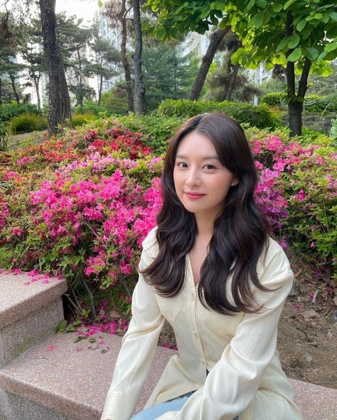 Kim Ji Won Instagram, Kim Jiwon, Star Actress, Han Hyo Joo, Kim Ji Won, Korean Actresses, Kdrama Actors, Ethereal Beauty, Korean Actress