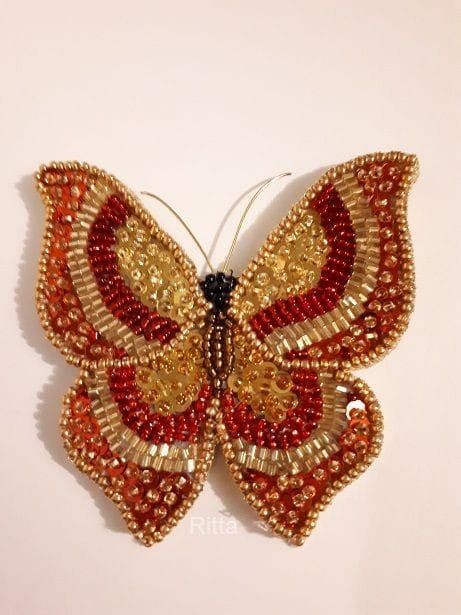 Butterfly Embroidery Beads, Butterfly Aari Work, Butterfly Aari Work Designs, فن الرسم بالمسامير, Peacock Embroidery Designs, Tambour Beading, Diy Hair Accessories Ribbon, Sequin Crafts, Clothes Embroidery Diy