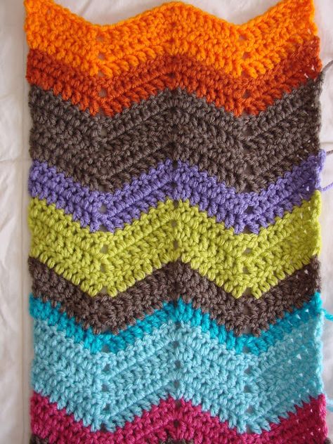 Zig Zag Crochet Pattern, Chevron Scarf Pattern, Chevron Stitch Crochet, Zig Zag Scarf, Chevron Crochet Patterns, Crochet Ripple Pattern, Zig Zag Crochet, Color Chevron, Chevron Scarves