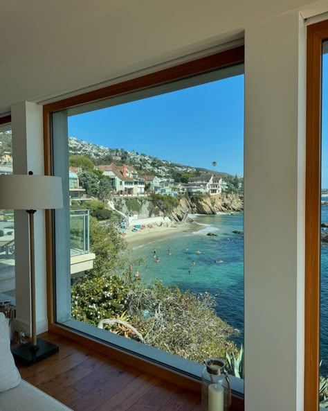 scenes of the summer California Beach Home Aesthetic, House With Beach View, Apartment California, Tropical Luxe, California Apartment, Hymn For The Weekend, Sun Window, Asta Resort, Italy Sea