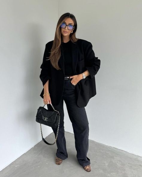 fall 2024 outfits, fall 2024, fall style 2024, fall 2024 fashion trends, fall outfits 2024, fall fashion 2024, autumn outfits,  fall fashion, autumn outfit, fall outfits women, fall outfits, autumn outfits, fall aesthetic Black Blazer Autumn Outfit, Winter Blazer Outfits For Women, Blazer 2024, Outfit Minimalista, Cute Office Outfits, Cute Professional Outfits, Korea Trip, Blazer Outfits For Women, Early Fall Outfits