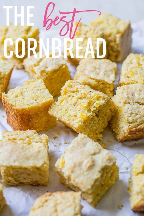 Easy Cornbread Recipe - This cornbread is extremely moist, made with buttermilk and real corn, and it comes together in less than 10 minutes! #browneyedbaker #cornbreadrecipe #cornbread #buttermilkcornbread #easycornbread #southerncornbread #moistcornbreadrecipe #bestcornbread via @browneyedbaker Recipe Cornbread, Easy Cornbread Recipe, Easy Cornbread, Best Cornbread Recipe, Cornbread With Corn, Brown Eyed Baker, Moist Cornbread, Buttermilk Cornbread, Cornbread Easy