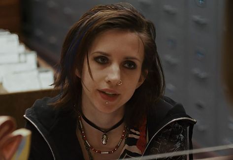 Femcel Movie Characters, Emily Waves Movie, Emily Perkins, Natalie Scatorccio Icons, Girl Interrupted Matching Pfp, Emily Meme, La Girls, Punk Culture, Natasha Lyonne