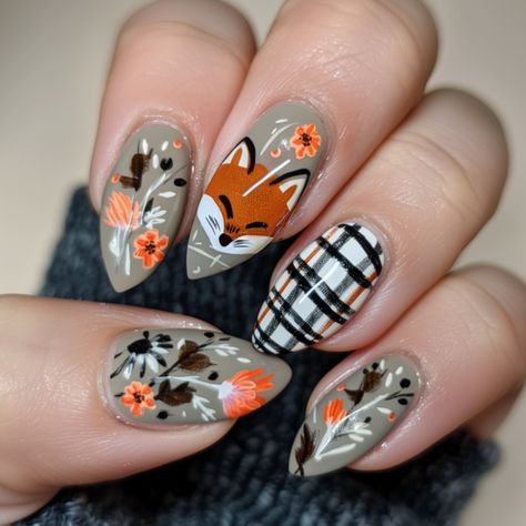 43 Orange Fall Nails To Keep Your Mani Cozy And Cute Autumn Fox Nails, Fall Fox Nails, Fox Nails, Nail Time, Fall Nail Colors, Polymer Jewelry, Short Acrylic Nails Designs, Minimalist Nails, Unique Nails