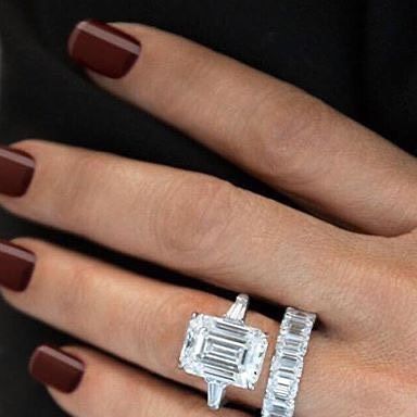 Jewelry Finds®️ on Instagram: "✨🔮✨ This gorgeous 4ct emerald cut center tapered baguette diamond setting would look perfect with my emerald cut eternity band! What a set!!! Of course, like everything I find, it’s all available for purchase 😍 Anyone want this regal #weddingset for your upcoming marriage or as an upgrade? #emeraldcutengagementring #emeraldcutband #emeraldcutdiamond #emeraldcut #emeraldcutmoissanite #emeraldcutring #emeraldcutrings #engagementring #engagementrings #ringset #ringsettings #ringsetting #engagementringshopping #ringideas #diamondeternityband #anniversaryband #anniversarybands #anniversaryring #anniversaryrings #4ct #4ctdiamond #emeraldcutweddingband #emeraldcutweddingring #whitegoldengagementring #yourjewelryfinder #jewelryfinds @yourjewelryfinder" Tapered Baguette Wedding Band, Emerald Cut Engagement Ring With Band, Emerald Cut Wedding Band, Emerald Cut Eternity Band, Wedding Rings Emerald Cut, Baguette Wedding Band, Baguette Engagement Ring, Emerald Cut Rings, Emerald Engagement Ring Cut