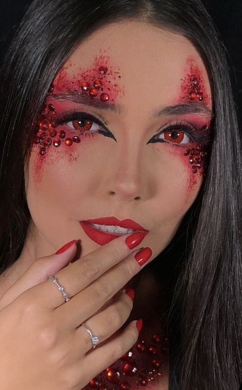 Red Elf Aesthetic, Gothic Devil Makeup, Women’s Devil Makeup, Halloween Devil Make Up, Devil Glam Makeup, Make Up Diabla, Female Devil Makeup, Makeup Diable, Devils Makeup