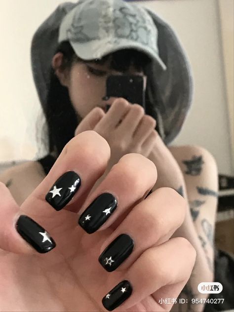 Black Star Nails, Music Nails, Acrylics Nails, Band Nails, Cute Short Nails, Hello Nails, Gel Nails Diy, Simple Gel Nails, Uñas Acrilicas