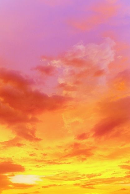 Sky Orange Aesthetic, Violet And Orange Aesthetic, Fox Moodboard, Prettiest Sunset, Photo Ciel, Orange Photography, Orange Clouds, Photo Orange, Colorful Sky