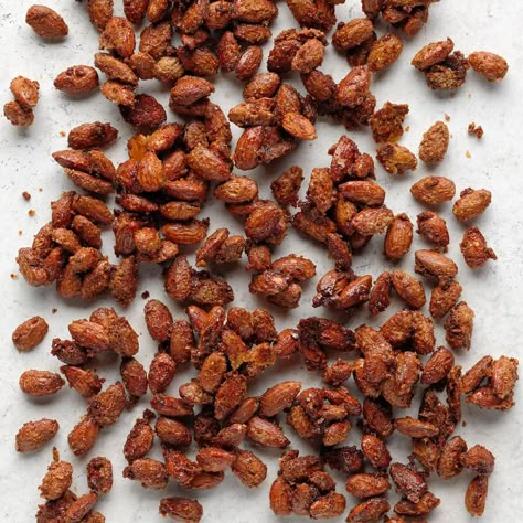 Cinnamon Roasted Almonds, Slow Cooker Candy, Thanksgiving Appetizers Easy, Thermomix Baking, Cinnamon Almonds, Nut Recipes, Cinnamon Toast, Candied Nuts, Thanksgiving Appetizers