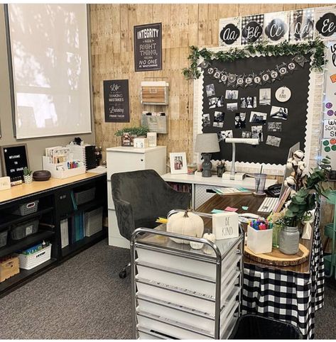 Zen Classroom, Hygge Classroom, Classroom Decoration Ideas, Classroom Tour, Classroom Makeover, Classroom Layout, Elementary Classroom Decor, Third Grade Classroom, Classroom Organisation