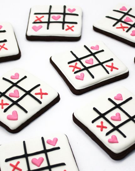 Valentines Cookies Decorated Ideas, Valentine Cookies Decorated, Valentines Day Sugar Cookies, Engagement Cookies, Square Cookies, Valentine Sugar Cookies, Valentines Baking, Sugar Cookie Royal Icing, Sugar Cookie Designs