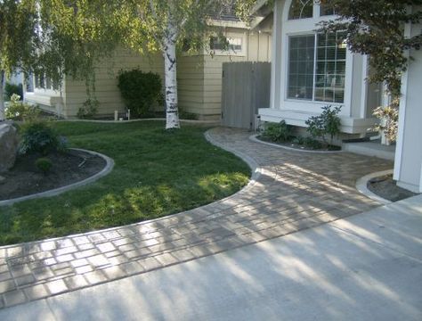 Great walkway addition. Front Yard Walkway, Start Gardening, Front Yard Patio, Modern Front Yard, Small Front Yard Landscaping, Front Walkway, Driveway Landscaping, Front Yard Design, Front Landscaping