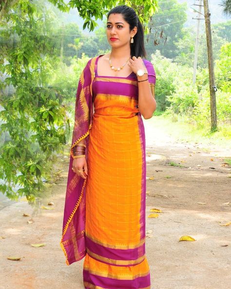 Coorgi Saree, Kashta Saree, Saree Drape, Nauvari Saree, Saree Wearing, Saree Draping Styles, Saree Draping, Fancy Blouses, Fancy Blouse Designs