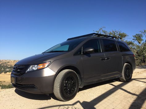 Lifted Minivan, Honda Odyssey Modified, Honda Odyssey Custom, Honda Odyssey Camping, Honda Minivan, Honda Oddysey, Van Remodel, Colorado Zr2, Minivan Camper