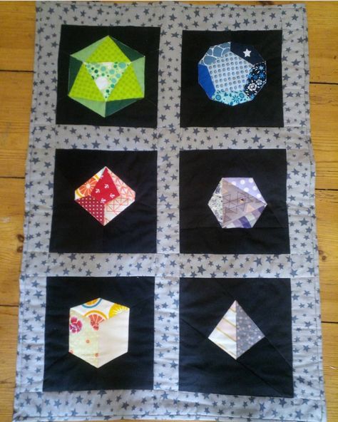 Dnd Quilt Pattern, Dungeons And Dragons Quilt Patterns, Dungeons And Dragons Quilt, Dnd Sewing Projects, Dnd Quilt, Dragon Quilt, Dnd Gift, Memory Quilts, Bear Quilts