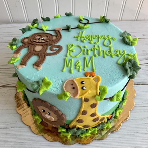 Safari Smash Cake 1st Birthdays, Safari Cake Design, Safari Birthday Party Cake, Zoo Birthday Cake, Wild One Birthday Cake, Zoo Animal Cakes, Cakes Without Fondant, Jungle Cakes, Zoo Cake