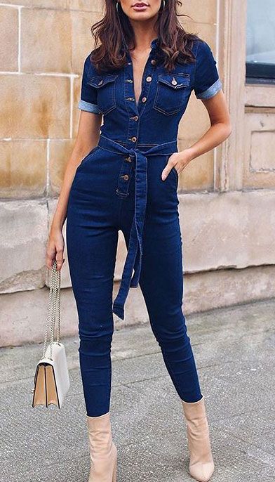 Look your best when you step out this holiday season. Here are 22 pure holiday style inspiration new ways to dress and impress in the upcoming christmas season. Holiday Fashion via higiggle.com | denim jumpsuit | #fashion #holiday #denim #jumpsuit Jean Jumpsuit Outfit, Denim Jumpsuit Outfit, Short Sleeve Denim Jumpsuit, Short Sleeve Denim, Jeans Overall, Jumpsuit Outfit, Jumpsuits And Romper, Belted Shorts, Golden Girl